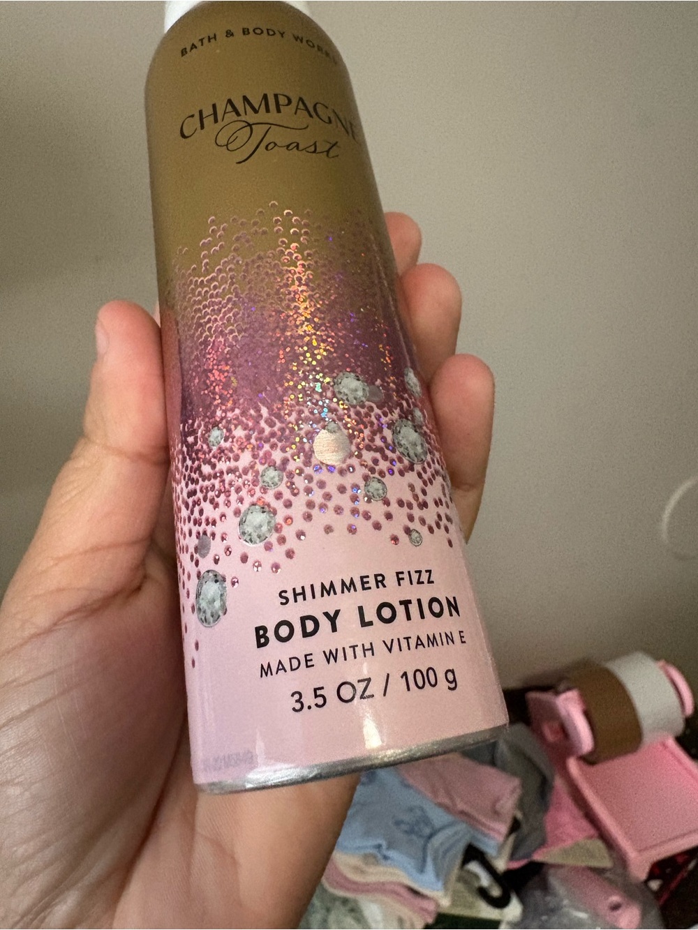 Champagne Toast Shimmer Fizz Body Lotion - Picture 3 of 6